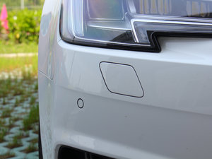 201745 TFSI quattro L ^