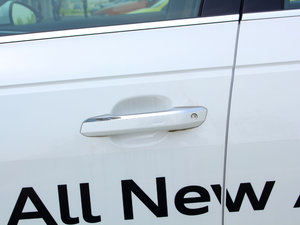 201745 TFSI quattro L ^