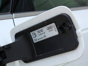 201745 TFSI quattro L ^