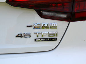 201745 TFSI quattro L ^