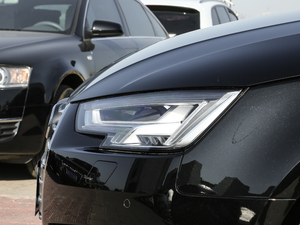 2017Plus 40 TFSI r(sh) (x)(ji)^