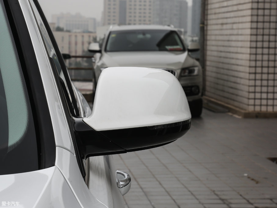 2017WQ5 Plus 40 TFSI g