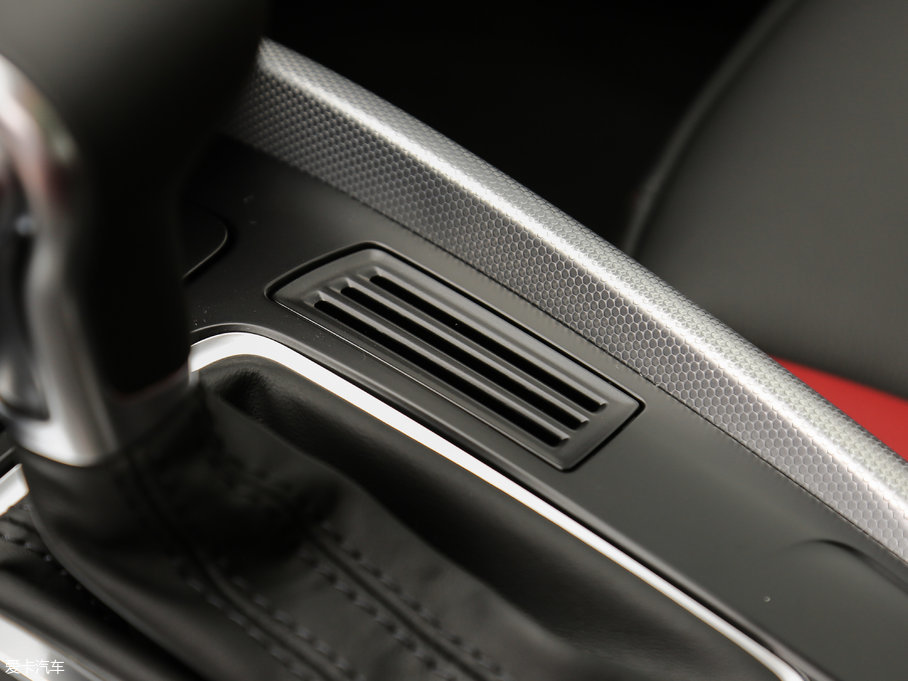 2017WQ5 Plus 40 TFSI g(sh)