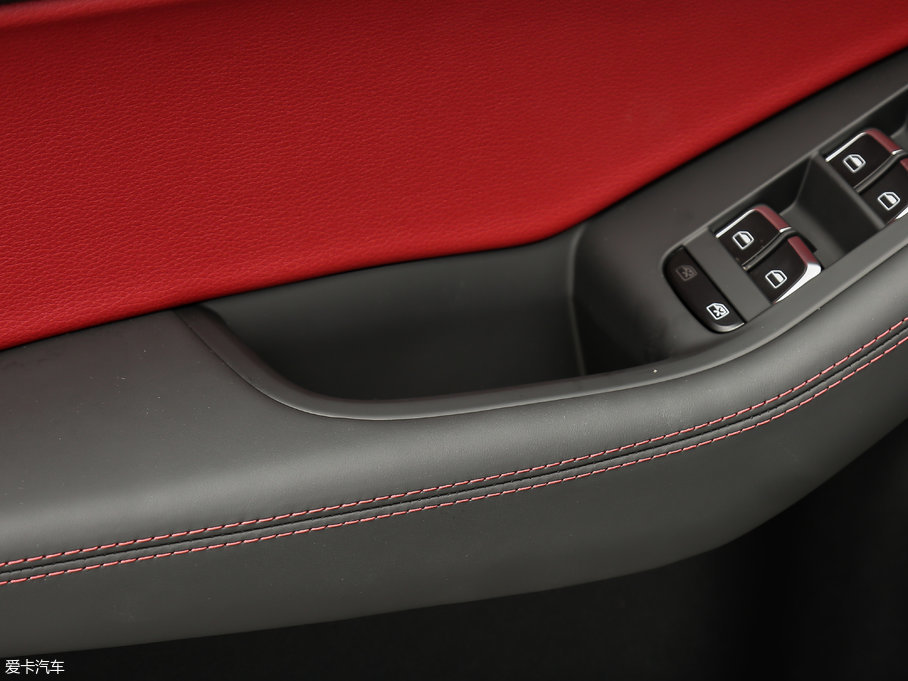 2017WQ5 Plus 40 TFSI g(sh)