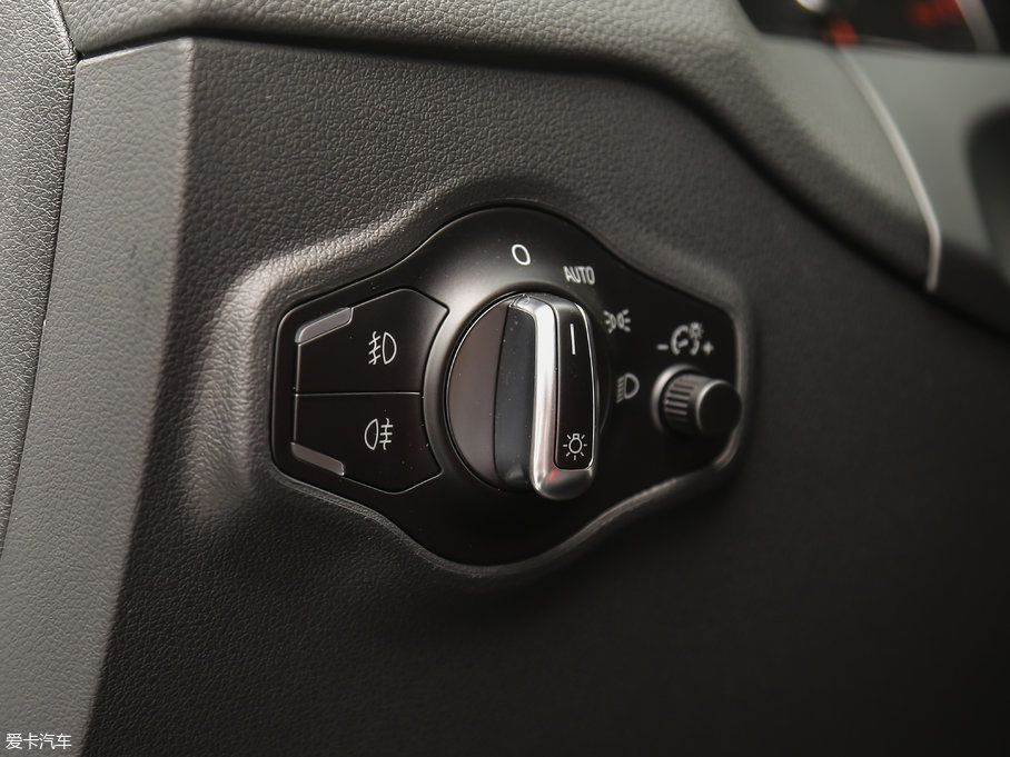 2017WQ5 Plus 40 TFSI g