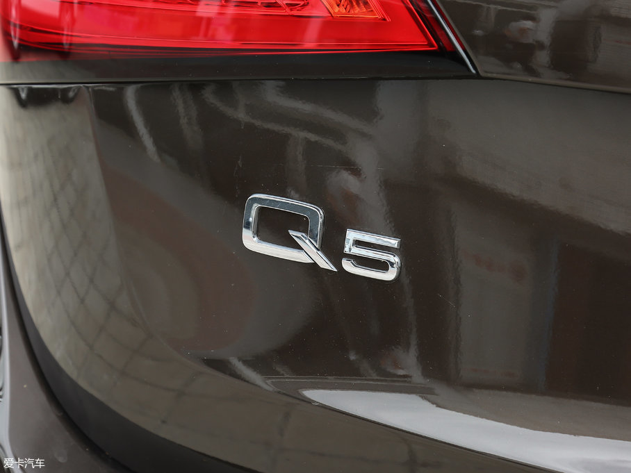 2017µQ5 Plus 40 TFSI 