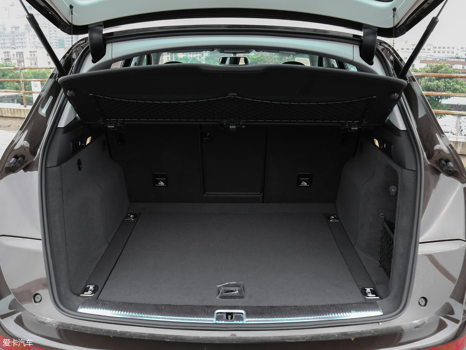 2017WQ5 Plus 40 TFSI g