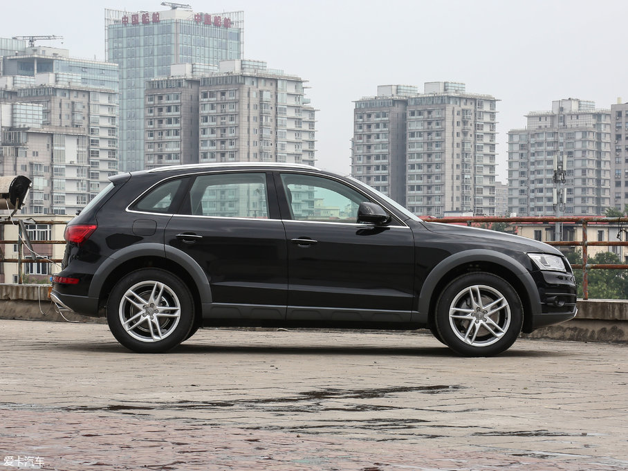 2017WQ5 Plus 40 TFSI g