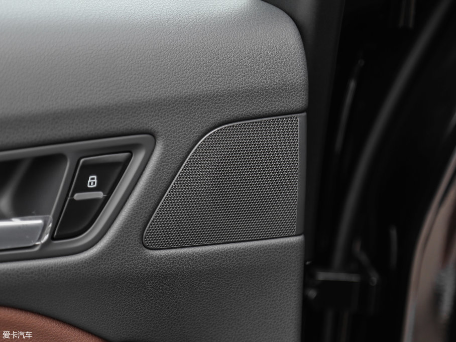 2017WQ5 Plus 40 TFSI g