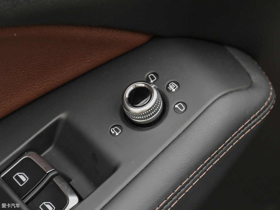 2017?yun)WQ5 Plus 40 TFSI g(sh)