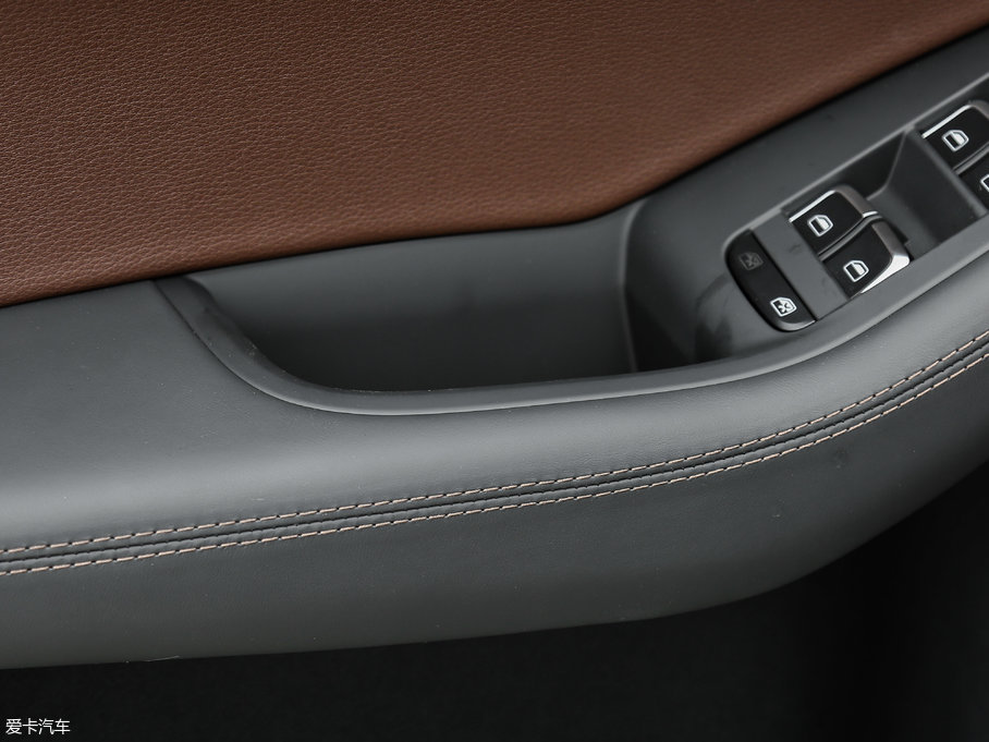 2017WQ5 Plus 40 TFSI g