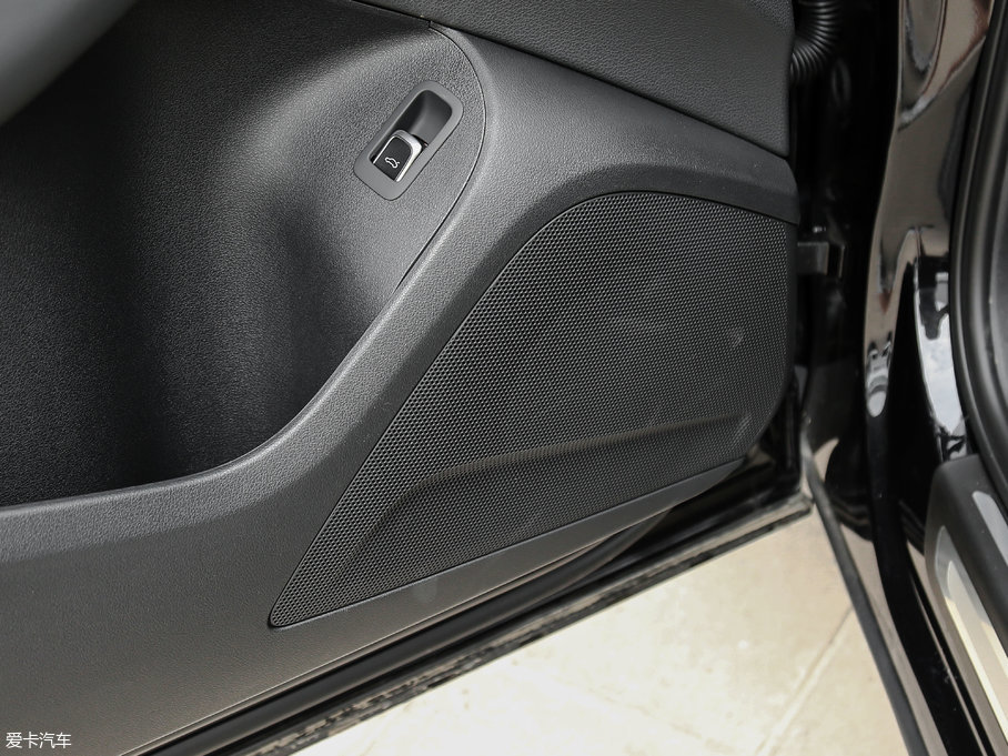 2017?yun)WQ5 Plus 40 TFSI g(sh)