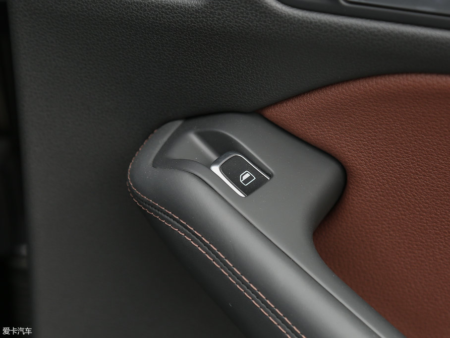 2017?yun)WQ5 Plus 40 TFSI g(sh)