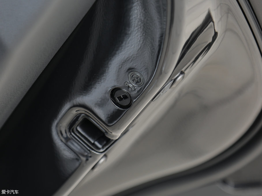 2017WQ5 Plus 40 TFSI g