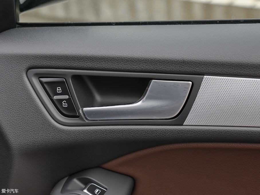 2017WQ5 Plus 40 TFSI g(sh)