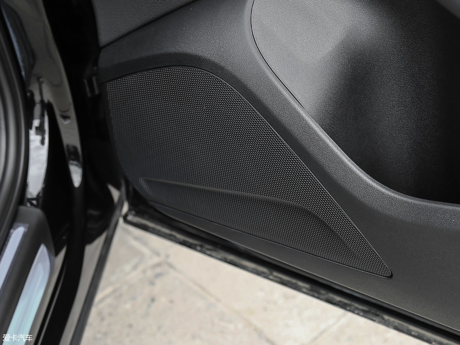 2017WQ5 Plus 40 TFSI g(sh)