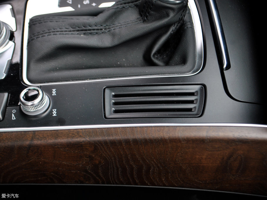 2017?yun)WQ5 40 TFSI A