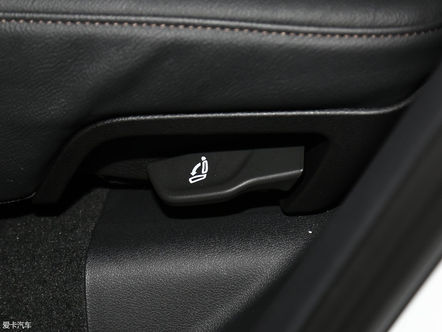 2017WQ5 Plus 40 TFSI A