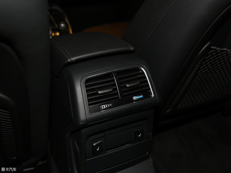 2017?yun)WQ5 Plus 40 TFSI A