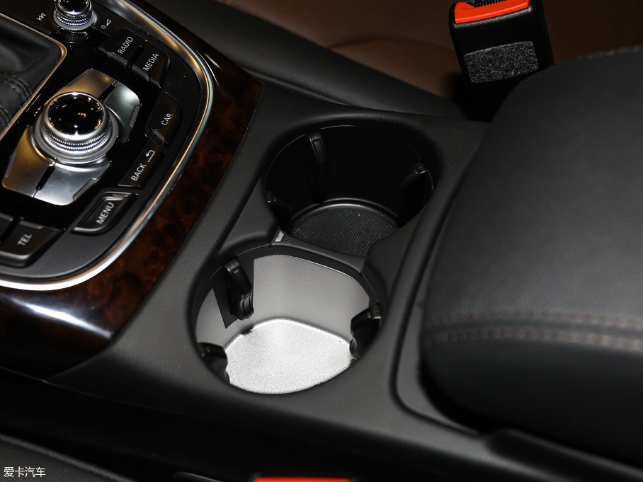 2017?yun)WQ5 Plus 40 TFSI A