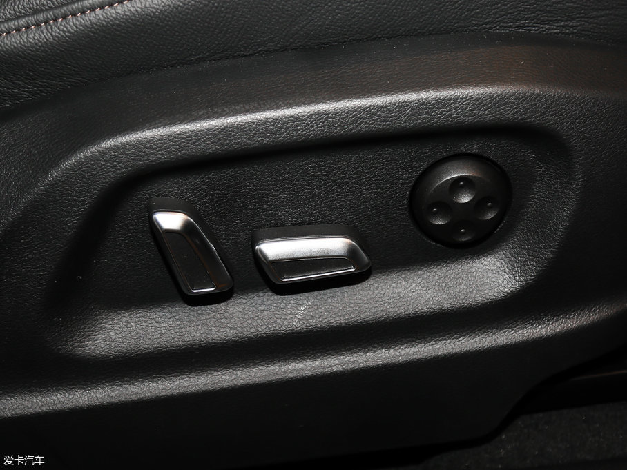 2017WQ5 Plus 40 TFSI A