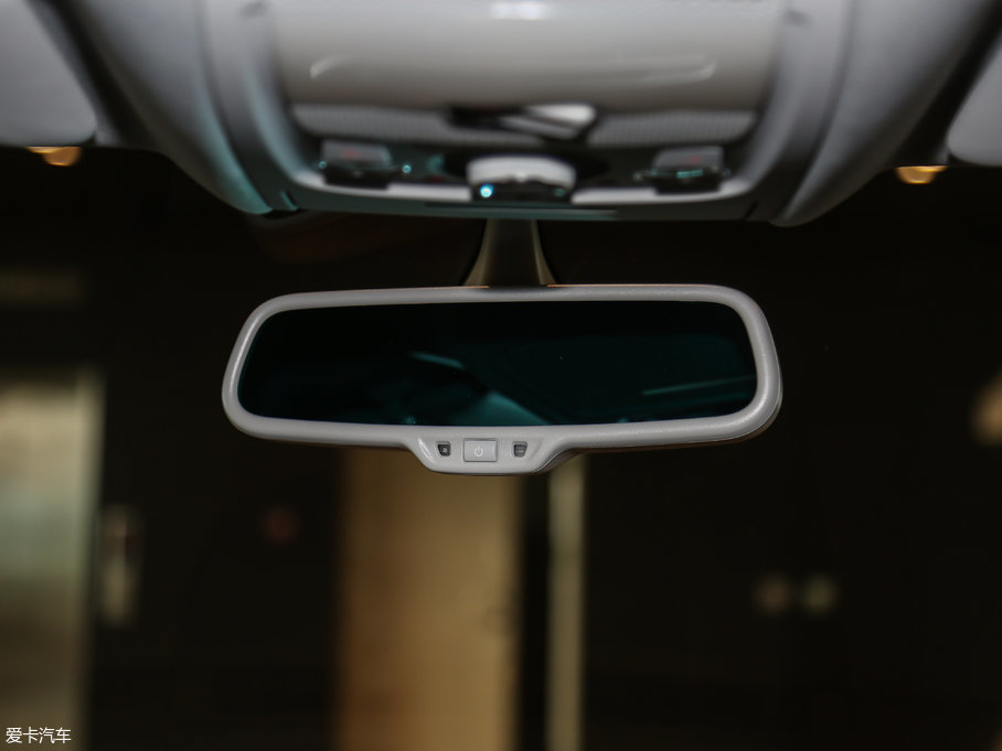 2017?yun)WQ5 Plus 40 TFSI A