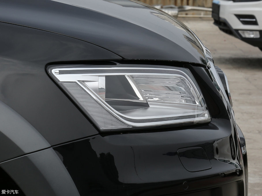 2017WQ5 Plus 40 TFSI m