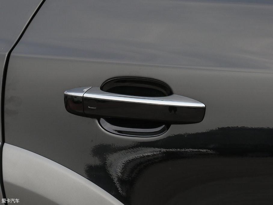 2017WQ5 Plus 40 TFSI m