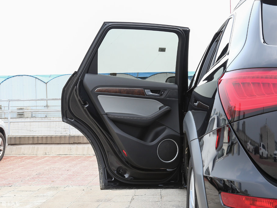 2017WQ5 Plus 40 TFSI m