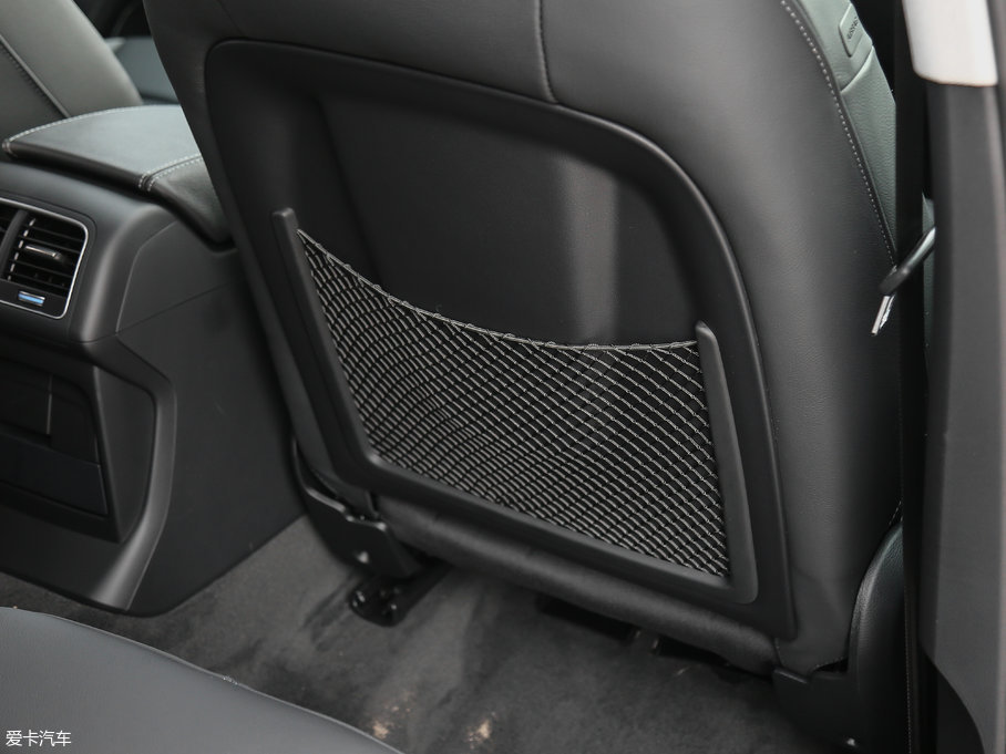 2017?yun)WQ5 Plus 40 TFSI m