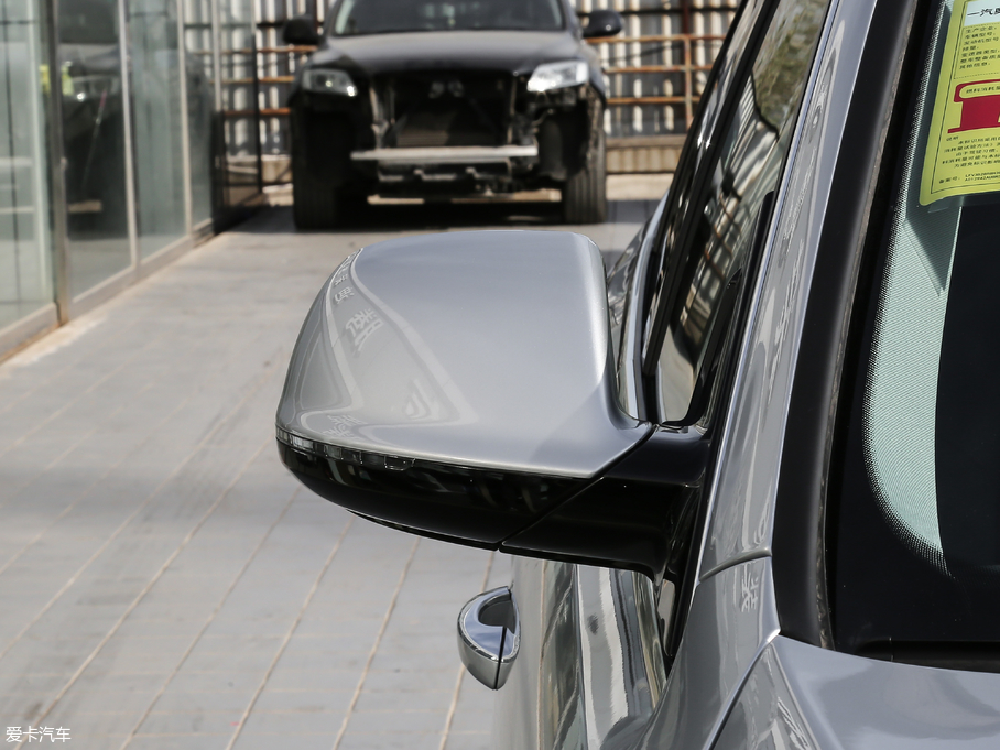 2017WQ5 Plus 40 TFSI Mȡ