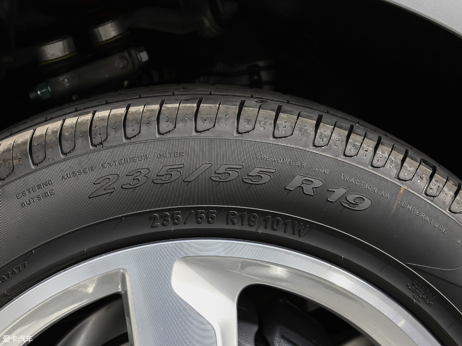 2017WQ5 Plus 40 TFSI Mȡ