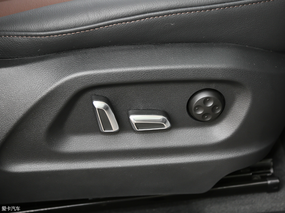 2017WQ5 Plus 40 TFSI Mȡ