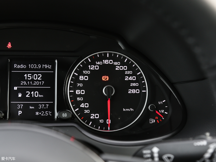 2017WQ5 Plus 40 TFSI Mȡ