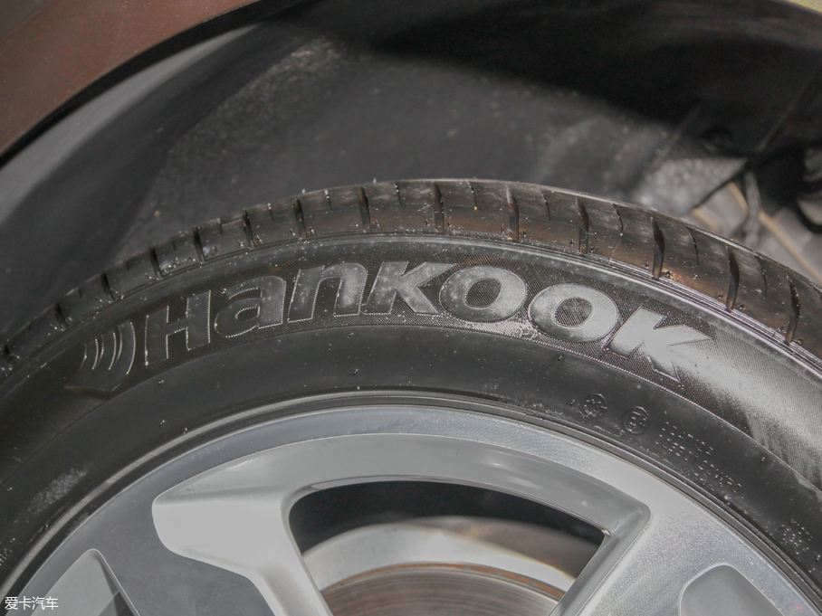 2017WQ5 Plus 40 TFSI Mȡ