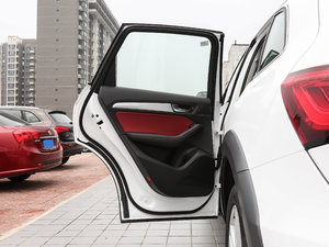 2017Plus 40 TFSI g ܇T