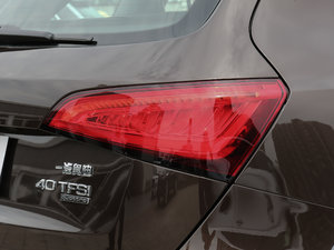 2017Plus 40 TFSI g ^