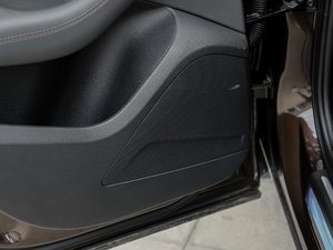 2017Plus 40 TFSI g g