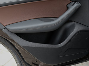 2017Plus 40 TFSI g g