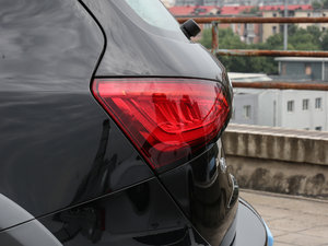 2017Plus 40 TFSI g ^