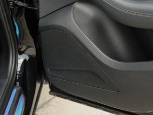 2017Plus 40 TFSI g g