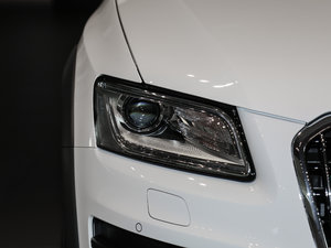 2017Plus 40 TFSI A ^