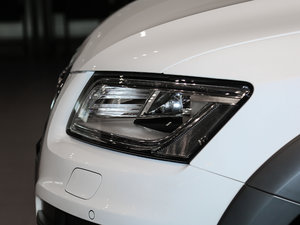 2017Plus 40 TFSI A ^