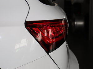 2017Plus 40 TFSI A ^