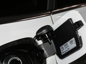 2017Plus 40 TFSI A ^