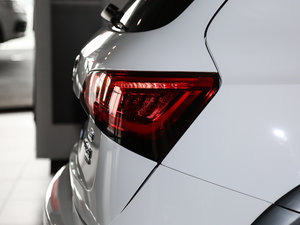 2017Plus 40 TFSI A ^