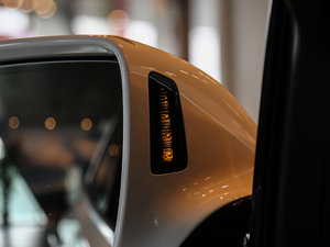 2017Plus 40 TFSI A ^