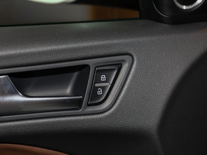 2017Plus 40 TFSI A g