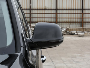 2017Plus 40 TFSI m ҕR