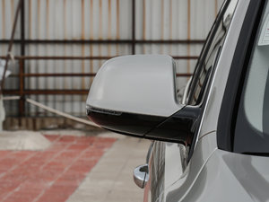 2017Plus 40 TFSI g ^